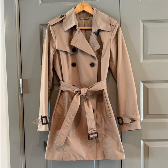 Diane Von Furstenberg Classic Tan Trench Coat - Picture 1 of 14